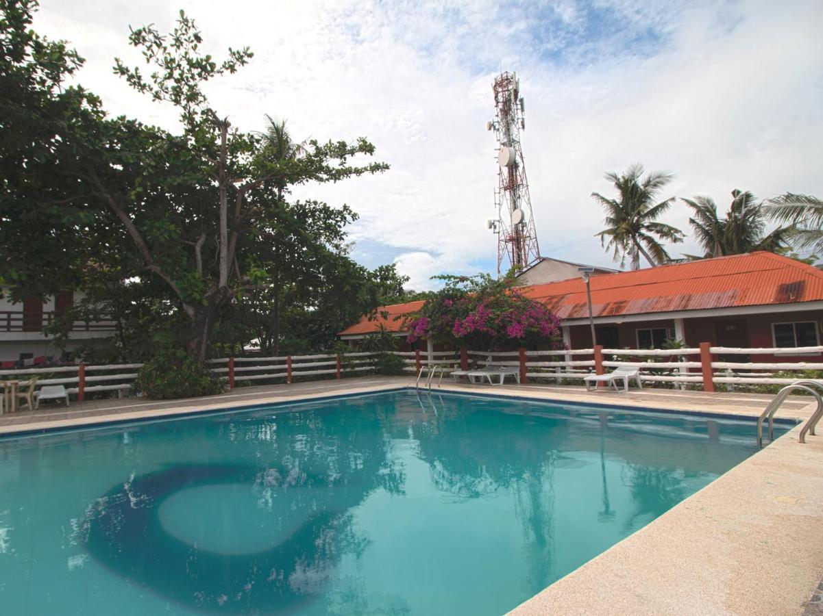 Oyo 853 Malapascua Beach And Dive Resort Екстериор снимка