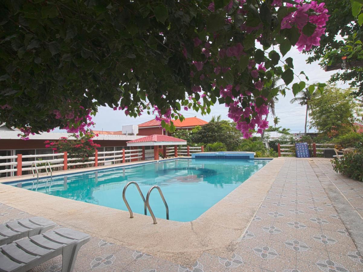 Oyo 853 Malapascua Beach And Dive Resort Екстериор снимка