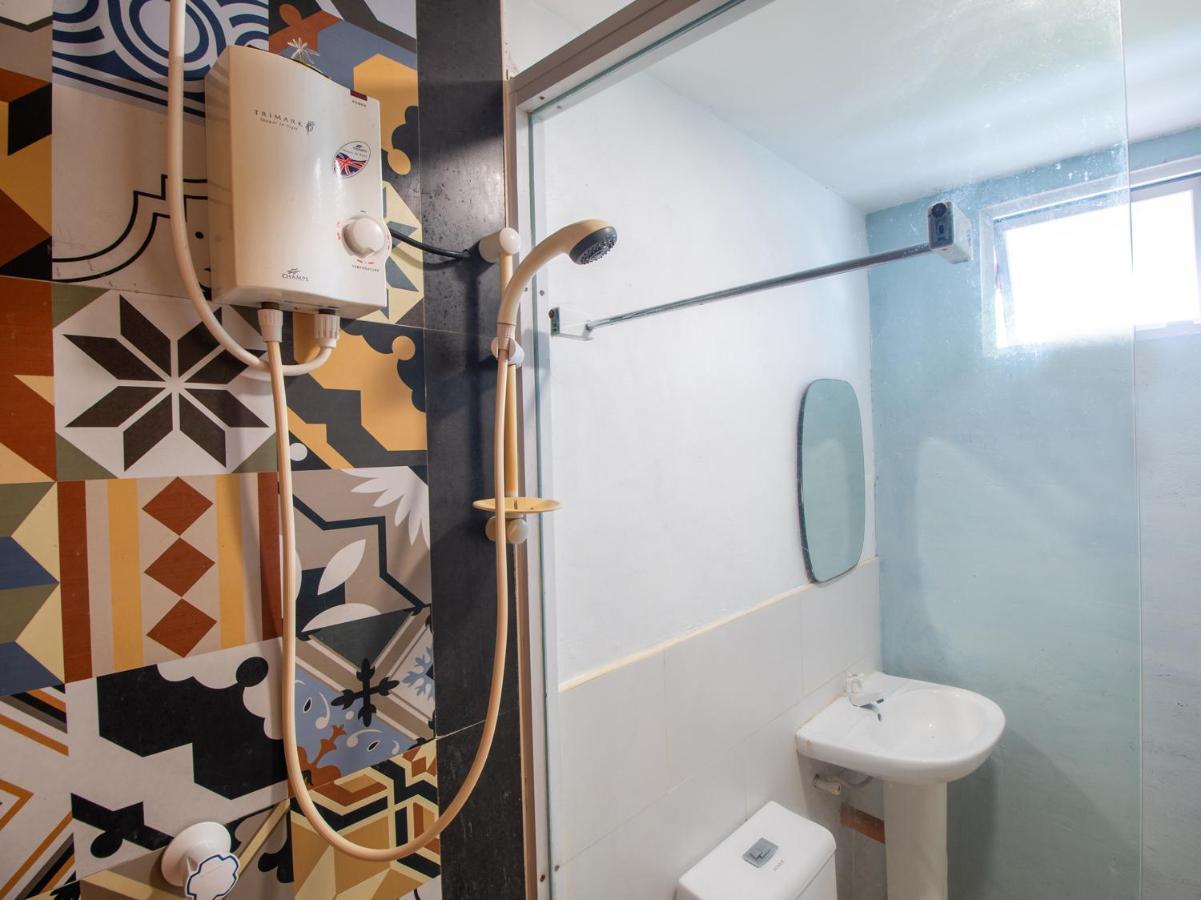 Oyo 853 Malapascua Beach And Dive Resort Екстериор снимка